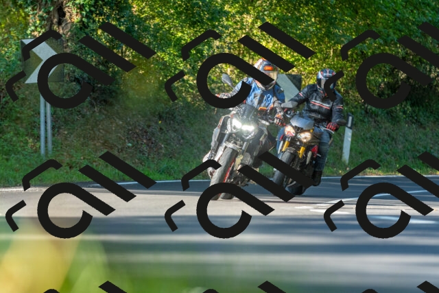 20250928100644_-R027955_r2