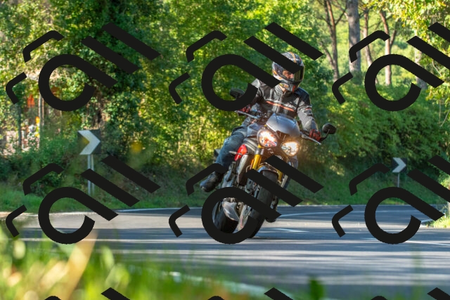 20250928100646_-R027961_r2