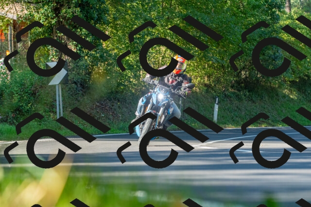 20250928100650_-R027962_r2