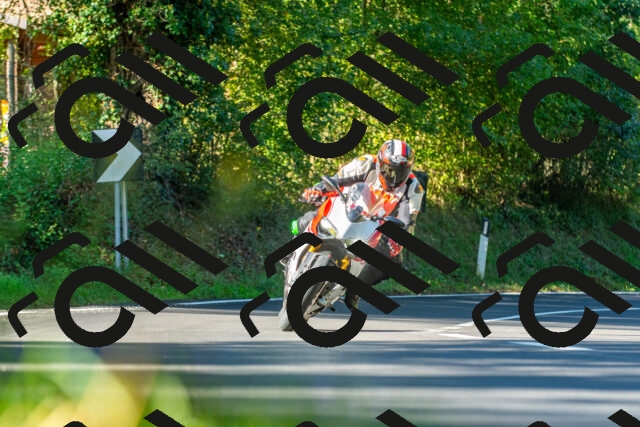 20250928100720_-R027967_r2