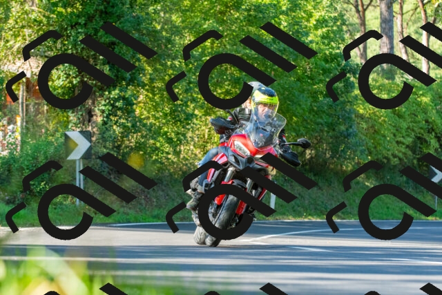 20250928100912_-R027992_r2