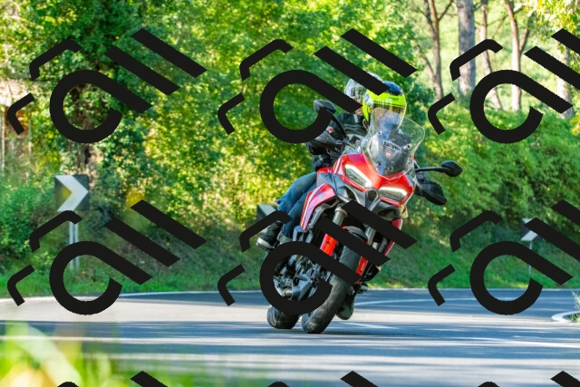 20250928100912_-R027993_r2