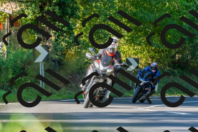 20250928100926_-R028000_r2