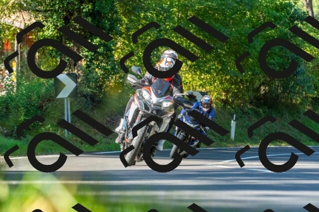 20250928100927_-R028001_r2