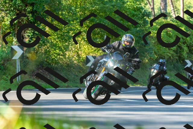 20250928101134_-R028048_r2