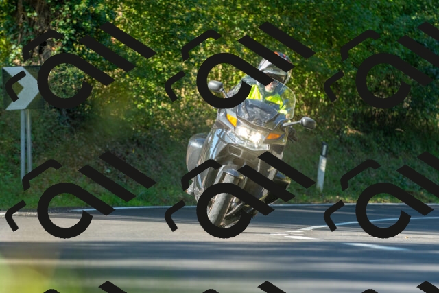 20250928101240_-R028080_r2