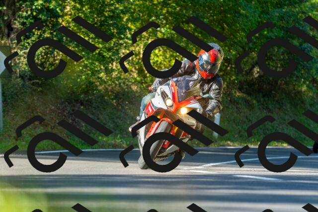 20250928101500_-R028092_r2