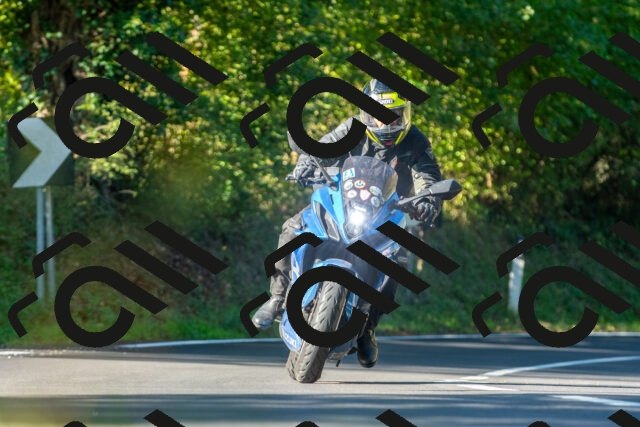 20250928101717_-R028121_r2