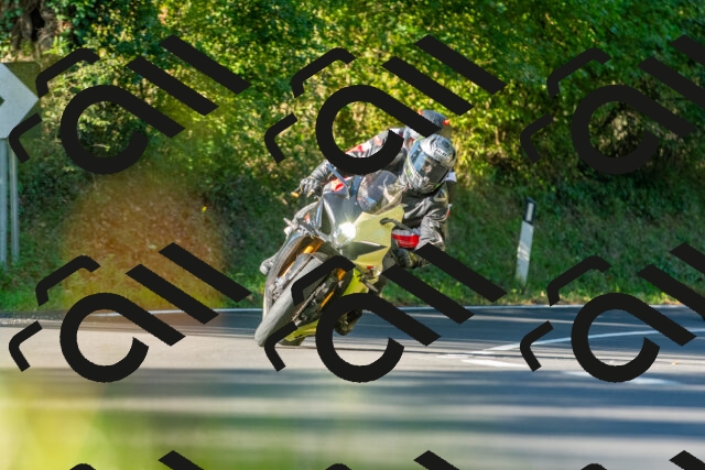 20250928101900_-R028127_r2