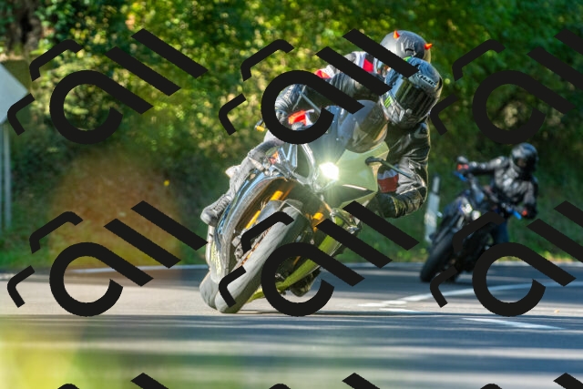 20250928101900_-R028129_r2