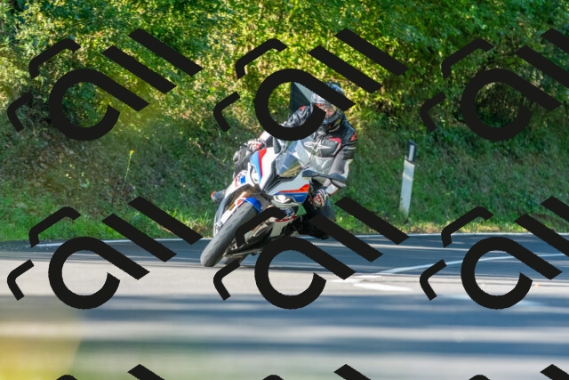 20250928102439_-R028147_r2