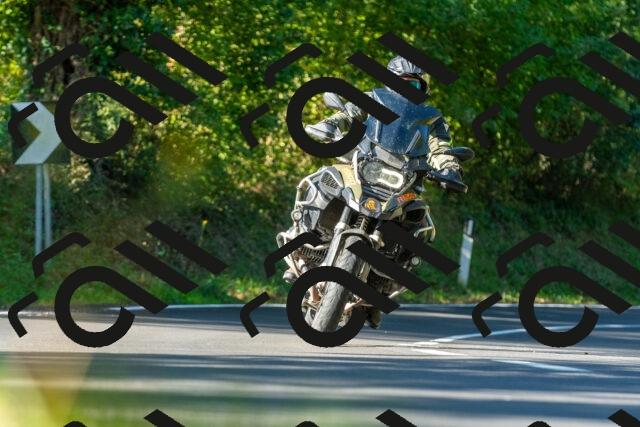 20250928102603_-R028153_r2