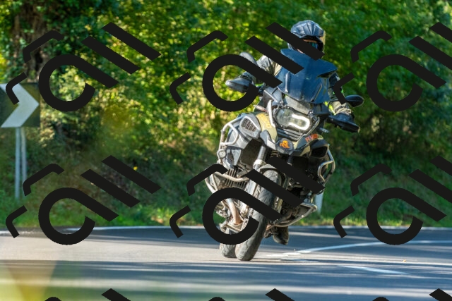 20250928102603_-R028154_r2