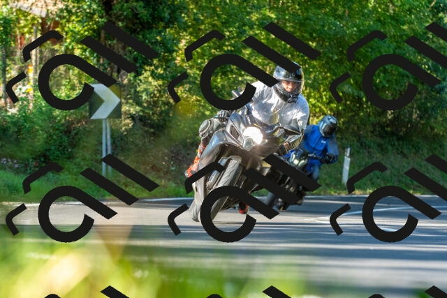 20250928102630_-R028161_r2