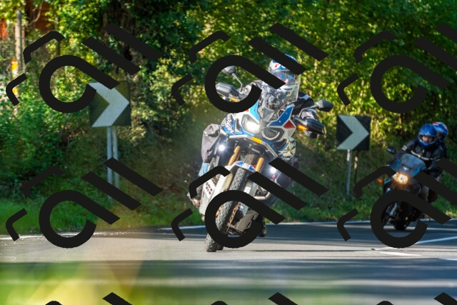 20250928102652_-R028170_r2