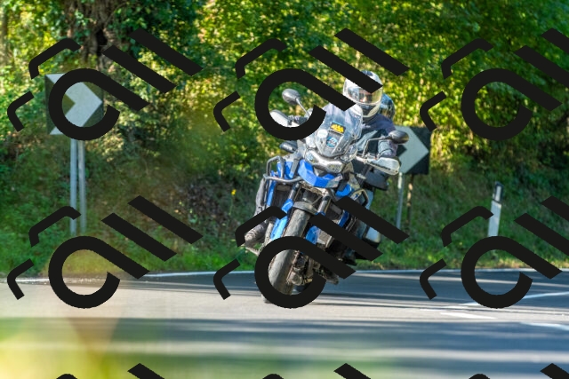 20250928102705_-R028193_r2