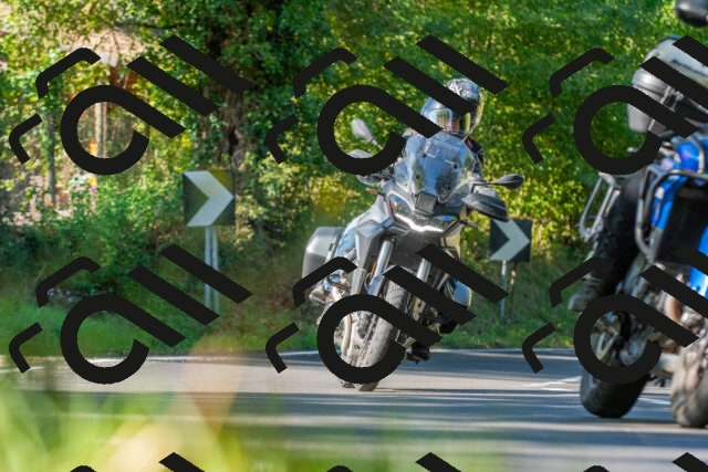 20250928102706_-R028196_r2