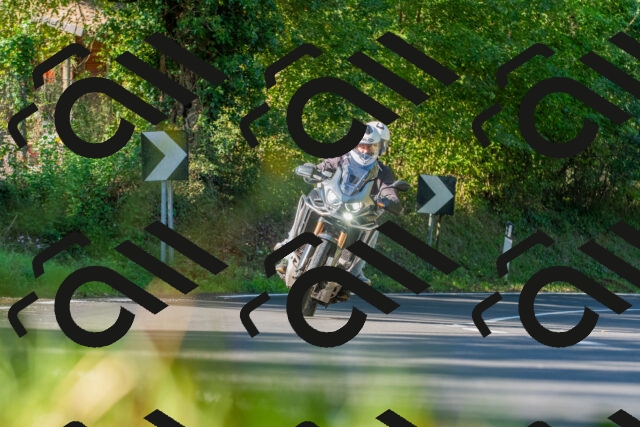 20250928102707_-R028197_r2