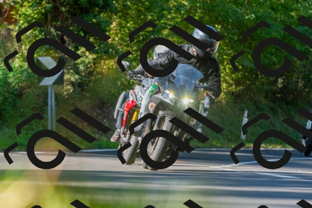 20250928102713_-R028205_r2