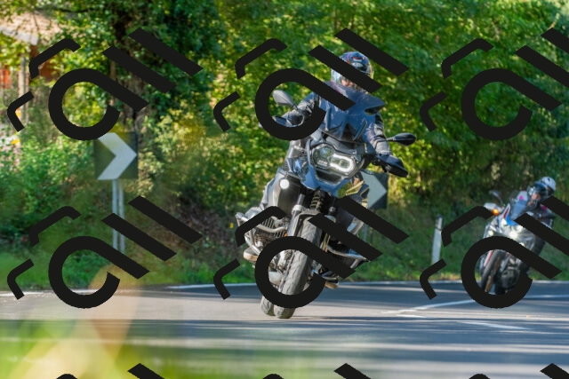 20250928102718_-R028215_r2