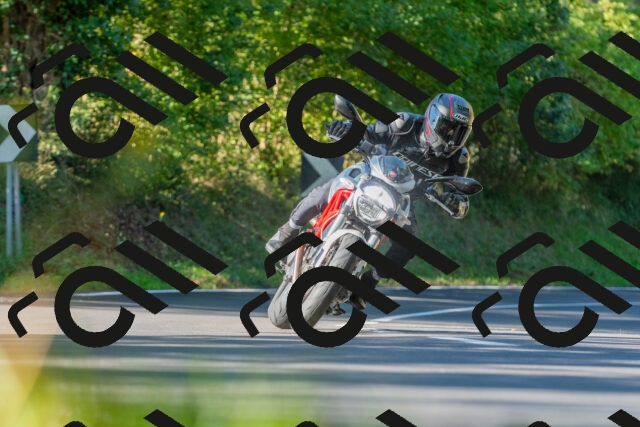 20250928102748_-R028221_r2