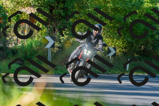 20250928102918_-R028230_r2