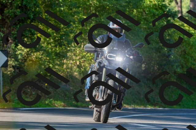 20250928102929_-R028239_r2