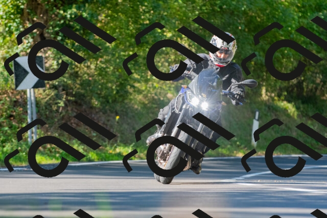 20250928110125_-R028553_r2