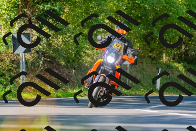 20250928110324_-R028570_r2