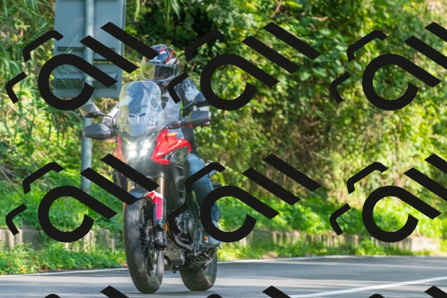 20250928110515_-R028595_r2