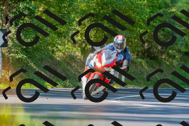 20250928110859_-R028639_r2