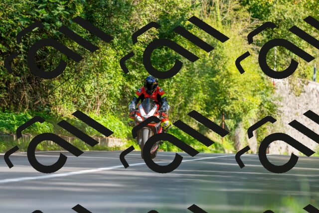 20250928111005_-R028650_r2