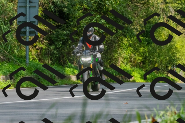 20250928120807_-R028909_r2