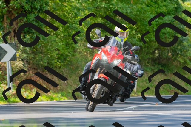 20250928120948_-R028926_r2