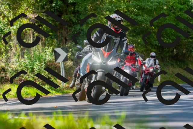 20250928121004_-R028965_r2