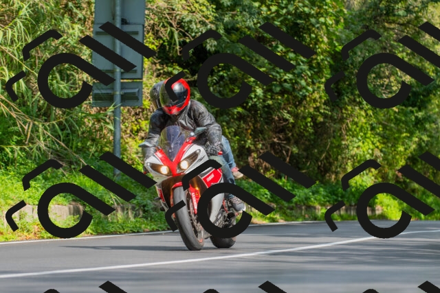 20250928121820_-R029074_r2