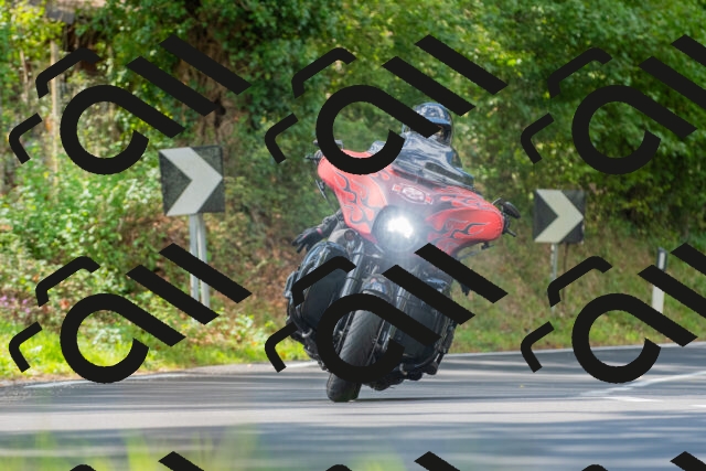 20250928122341_-R029109_r2