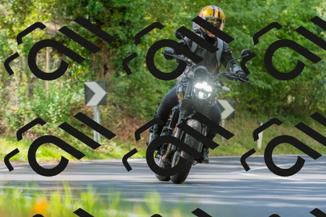 20250928122505_-R029121_r2