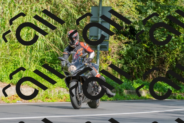 20250928122538_-R029125_r2