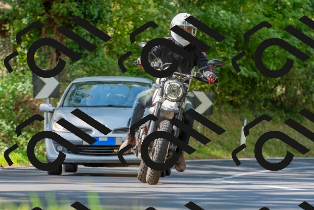 20250928122844_-R029131_r2