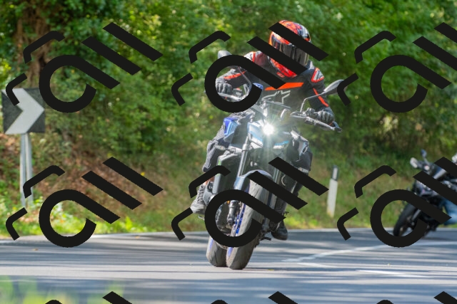 20250928122946_-R029135_r2