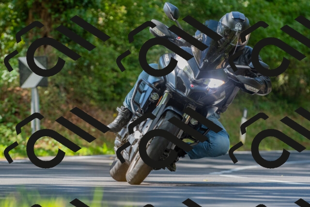 20250928122947_-R029139_r2