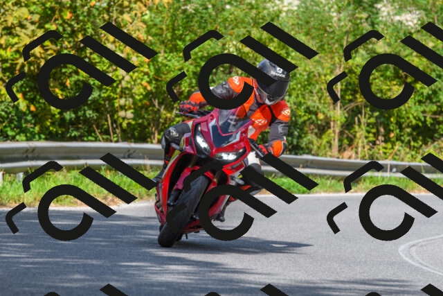 20250928110817-R01_5969_r1