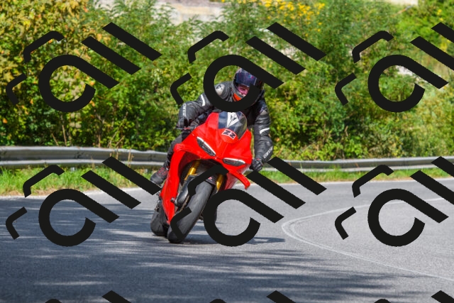 20250928111058-R01_6033_r1