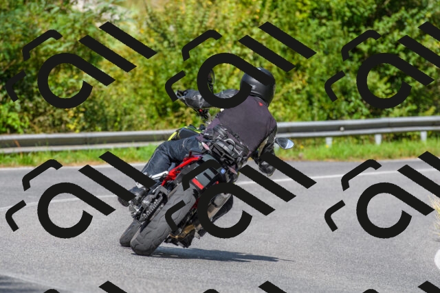 20250928111616-R01_6075_r1