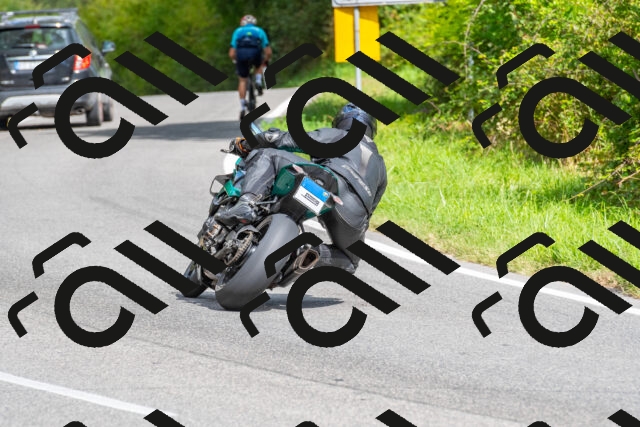 20250928125105-R01_7044_r1