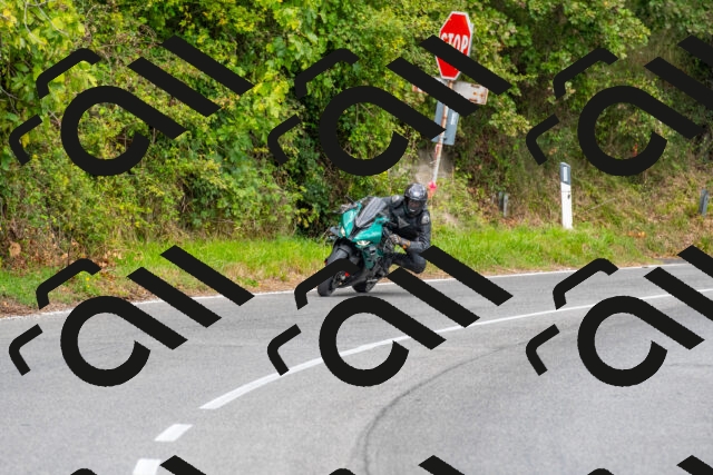 20250928125514-R01_7105_r1