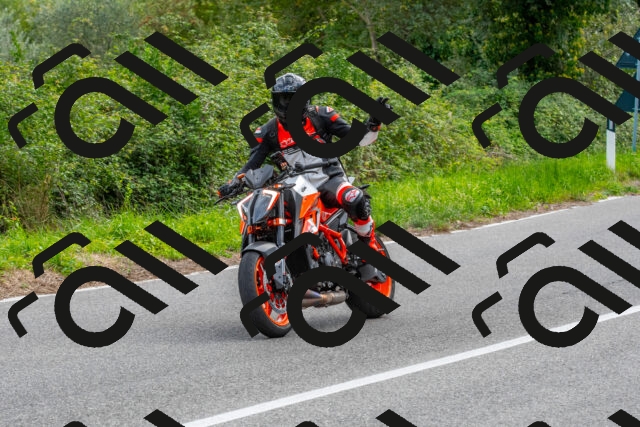 20250928125833-R01_7161_r1