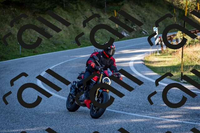 202510041204-DSC_7594_c2