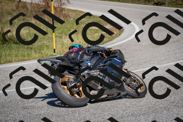 202510041215-DSC_7688_c2